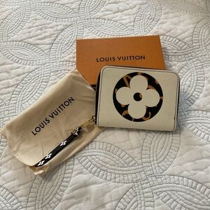 Louis Vuitton Zippy Coin Purse Limited Edition Jungle